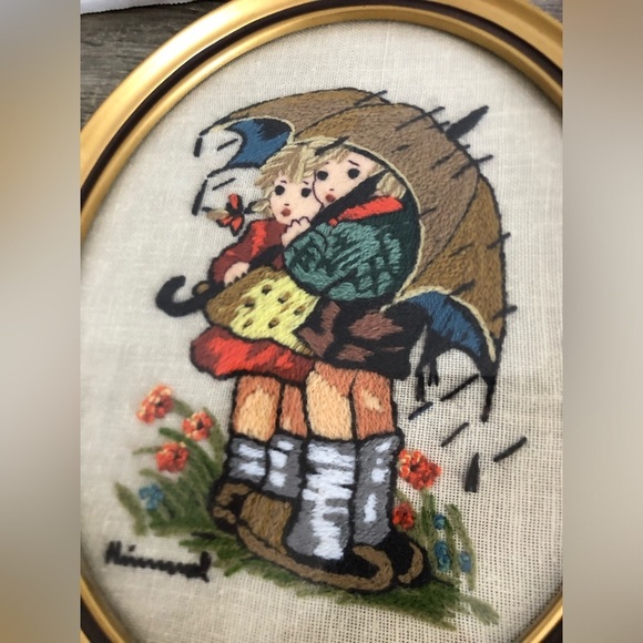 Vtg Embroidered Hummel in Frame - Picture 5 of 10
